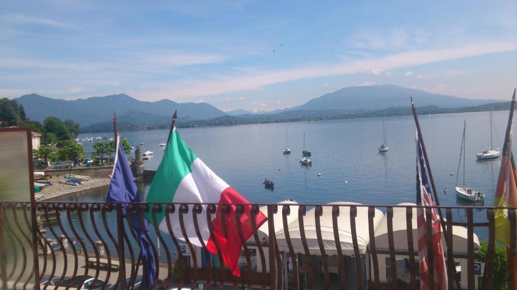 Lago Maggiore Lesa Eksteriør billede